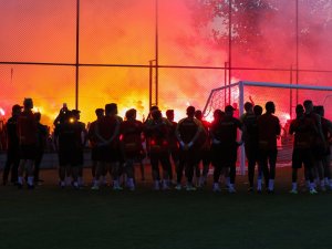 Göztepe’ye Derbi Öncesi Taraftar Morali