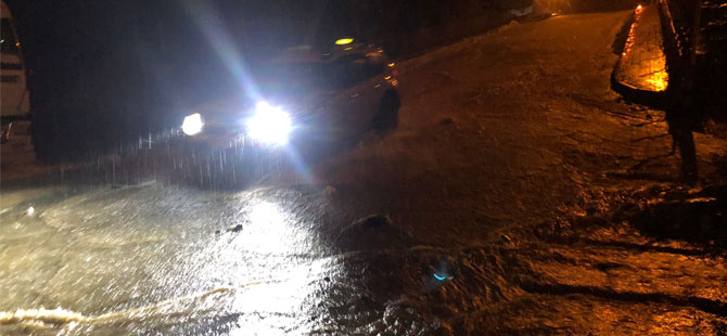 Rize'de Şiddetli Yağış Su Baskınlarına Neden Oldu