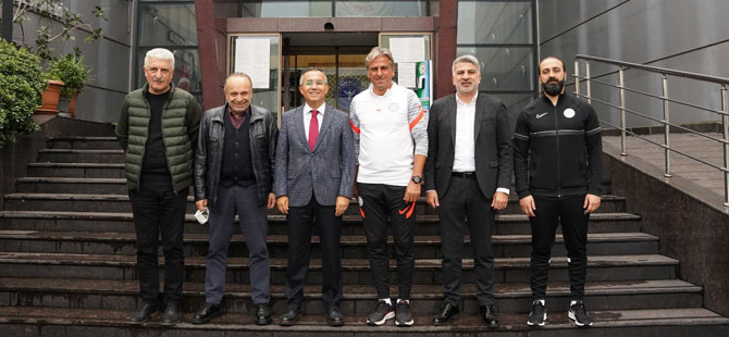 Vali Kemal Çeber'den Çaykur Rizespor'a Ziyaret