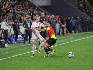 Spor Toto Süper Lig: Göztepe: 1 - Fenerbahçe: 0 (İ̇lk Yarı)