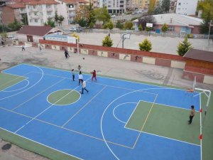 Tokat’ta Voleybol Ve Basketbol Sahası Olmayan Okul Kalmayacak