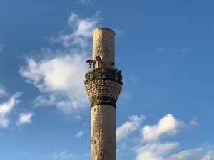 Şiddetli Fırtına Cami Minaresini Yıktı