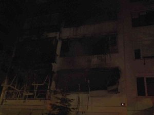 Kadıköy’de 10 Katlı Apartmanda Yangın Paniği