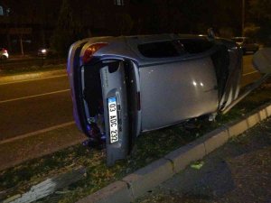 Kontrolden Çıkan Otomobil Takla Attı: 1 Yaralı
