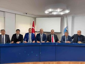 Emlakçılar Odası’nda Mehmet Sinan Canpolat Güven Tazeledi