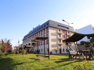 Avrasya Üniversitesi 106 Akademisyen Alacak