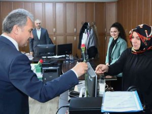 Başkan Kılınç, Kadın Personelin Gününü Kutladı