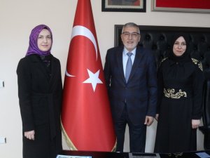 Türk Dünyası Vakfı Düşünce Okulu Eğitmenlerinden Başkan Bozkurt’a Ziyaret