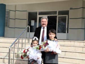 Başkan Dr. Mustafa Palancıoğlu: “İ̇lçemize 14 Okul, 8 Kütüphane Yaptık”
