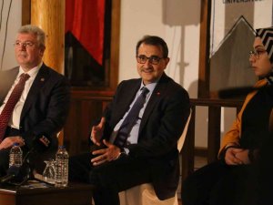 Enerji Ve Tabii Kaynaklar Bakanı Fatih Dönmez, Çankırı’da Gençlerle Buluştu