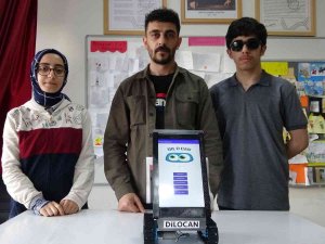 Dil Bilgisi Ve Gramer Eğitimi Veren Robot Tasarladılar
