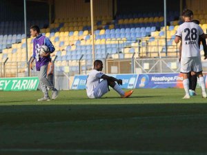 Menemenspor, 2. Lig’e Düştü; Futbolcular Üzüntü Yaşadı