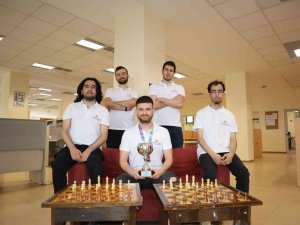 İ̇eü’lü Satranççılar Türkiye İkincisi
