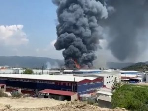 Bursa’da Büyük Fabrika Yangını