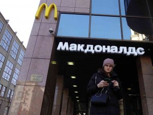 Mcdonald’s Rusya’daki Şubelerini Satıyor