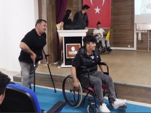 Engelliler Ve Anneleri Engelli Farkındalığını Anlattı