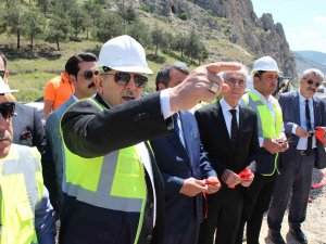 Başkan Sarı Açıkladı: Amasya’da Yollar Sil Baştan Asfaltlanacak
