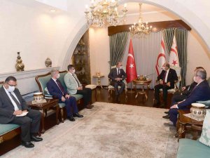 Anadolu Üniversitesi Rektörü Erdal, Kktc Cumhurbaşkanı Tatar’ı Ziyaret Etti