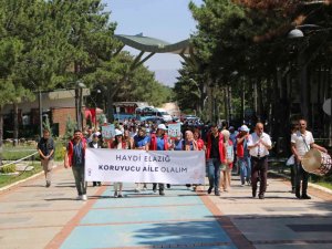 Elazığ’da 30 Haziran Koruyucu Aile Günü Yürüyüşü Düzenlendi