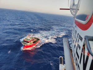 Açık Denizde Rahatsızlanan Balıkçıya Nefes Kesen Kurtarma Operasyonu