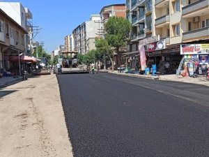 Akhisar’da Sıcak Asfalt Çalışmaları Hızlandı