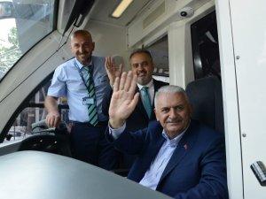 Bursa’da T2 Tramvay Hattı Binali Yıldırım’ın Katılımıyla Açıldı
