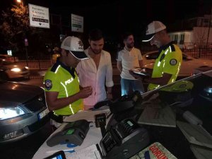 Beyoğlu’nda Yapılan Denetimde 37 Bin 659 Tl Ceza Uygulandı; 3 Korsan Taksi Yakalandı