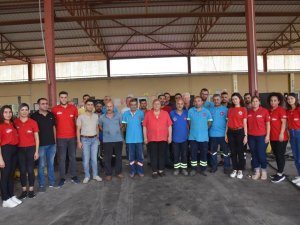 Ceyhan Belediyesi Çalışanlarına Bayram İkramiyesi Ve Kurban Parası