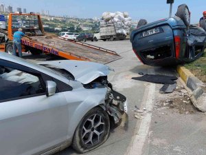 Samsun’da Kavşakta Otomobiller Çarpıştı: 6 Yaralı