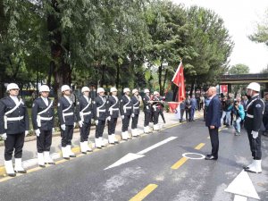 İ̇çişleri Bakanı Soylu, Çevik Kuvvet Polisleriyle Bayramlaştı