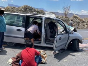 Meksika’da 2 Araç Kafa Kafaya Çarpıştı: 5 Ölü, 11 Yaralı