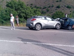 Gümüşhane’de Bayram Ziyareti Dönüşü Kaza: 3 Yaralı