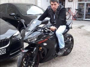 Otomobilin Çarptığı Motosiklet Sürücüsü Hayatını Kaybetti