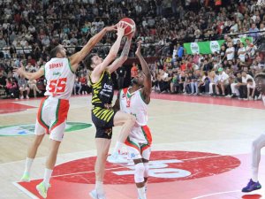 Pınar Cup: Pınar Karşıyaka: 87 - Fenerbahçe Beko: 98