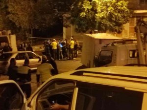 Ankara’da Park Halindeki Araçlara Çarptıktan Sonra Devrilen Kamyonetin Sürücüsü Hayatını Kaybetti