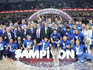 36. Erkekler Cumhurbaşkanlığı Kupası: A. Efes: 71 - Fenerbahçe Beko: 62