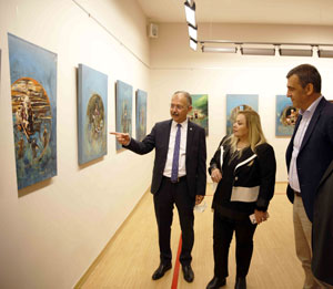 Rizeli Akademisyen ressam Prof. Birsen Çeken'in "Zaman Sızlar "Temalı Resim Sergisi Sanko Sanat Galarisi’nde Açıldı