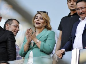 Berna Gözbaşı: "Zorlama Bir Penaltıyla Maçın Seyri Değişti"