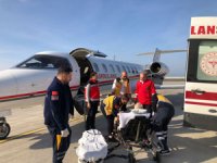 Ambulans uçakla 2 hastanın nakli gerçekleştirildi