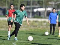 Özer Hurmacı Sahaya İndi