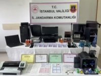 İ̇stanbul’da Sahte Kimlik Ve Sürücü Belgesi Düzenleyen 2 Kişi Yakalandı