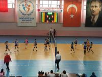 Rize’de Bölgesel Bayan Voleybol Müsabakaları Başladı