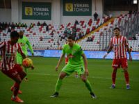 Rizespor Antalya’da Harakiri Yaptı