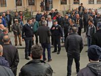 Rize'de Aile Hekimleri, Sağlık Raporu Vermedikleri İddiasıyla Protesto Edildi