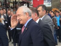 Kılıçdaroğlu, Kültür Merkezine Girişte Protesto Edildi