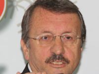 Sütlüoğlu Kendini Övdü Çay Üreticileri de Dahil Herkesi Suçladı