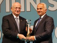 TBMM Başkanı İsmail Kahraman'a 'Siyaset Onur Ödülü' Verildi
