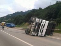 Rize'de Beton Mikseri Devrildi 1 Yaralı