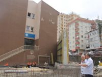 Rize’de Okul Bahçesine Viyadük Yapılıyor