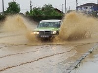 Rize’deki Şiddetli Yağışlar Su Taşkınlarına Sebep Oldu